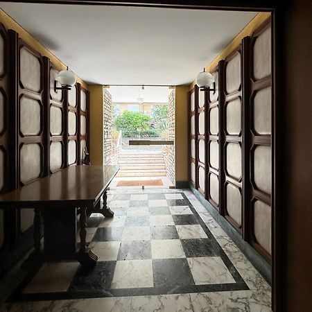Casa Febo, In Centro Con Parcheggio Privato A 200 Mt Dal Mare Hotell Bordighera Eksteriør bilde